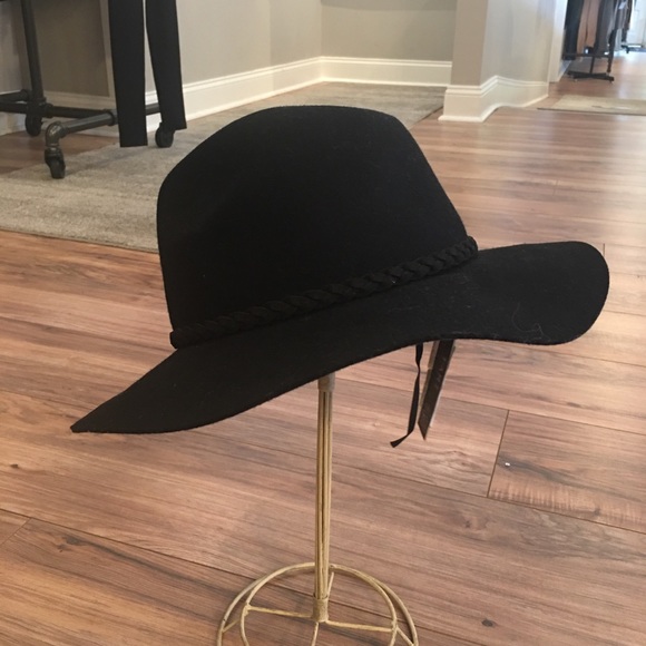 Tart Collections Accessories - NWT Tart Indy Wool Fall Fashion Hat Black